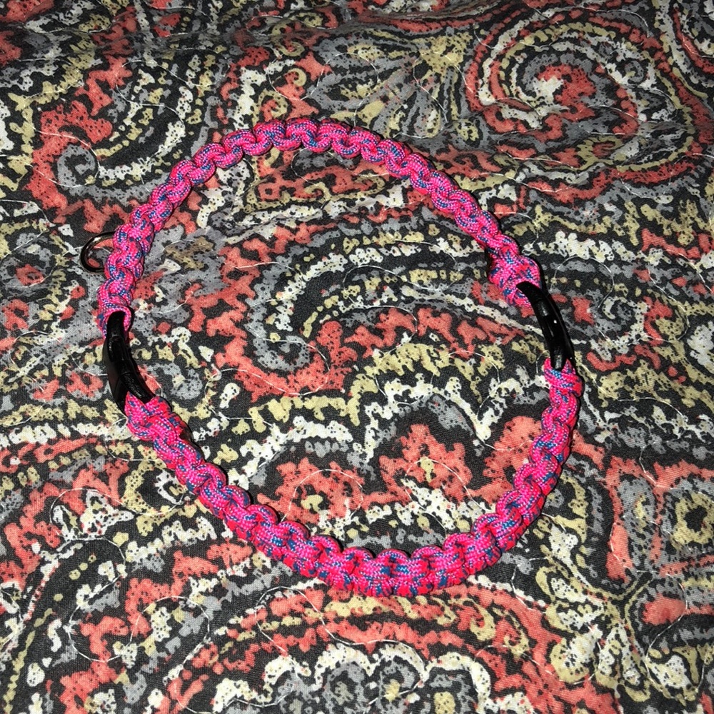 Beautiful paracord dog collar